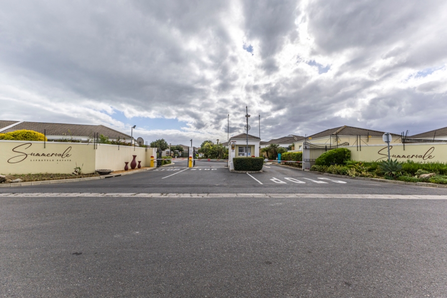 2 Bedroom Property for Sale in Whispering Pines Western Cape